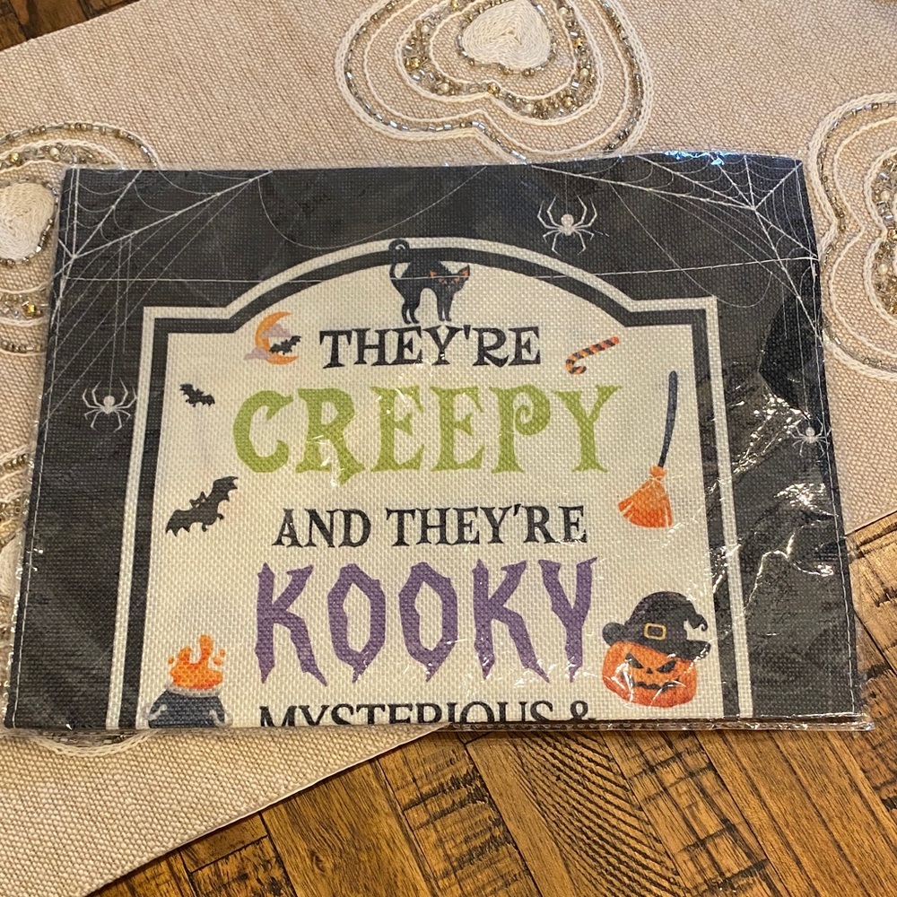 Halloween Welcome Flag - Picture 7 of 8